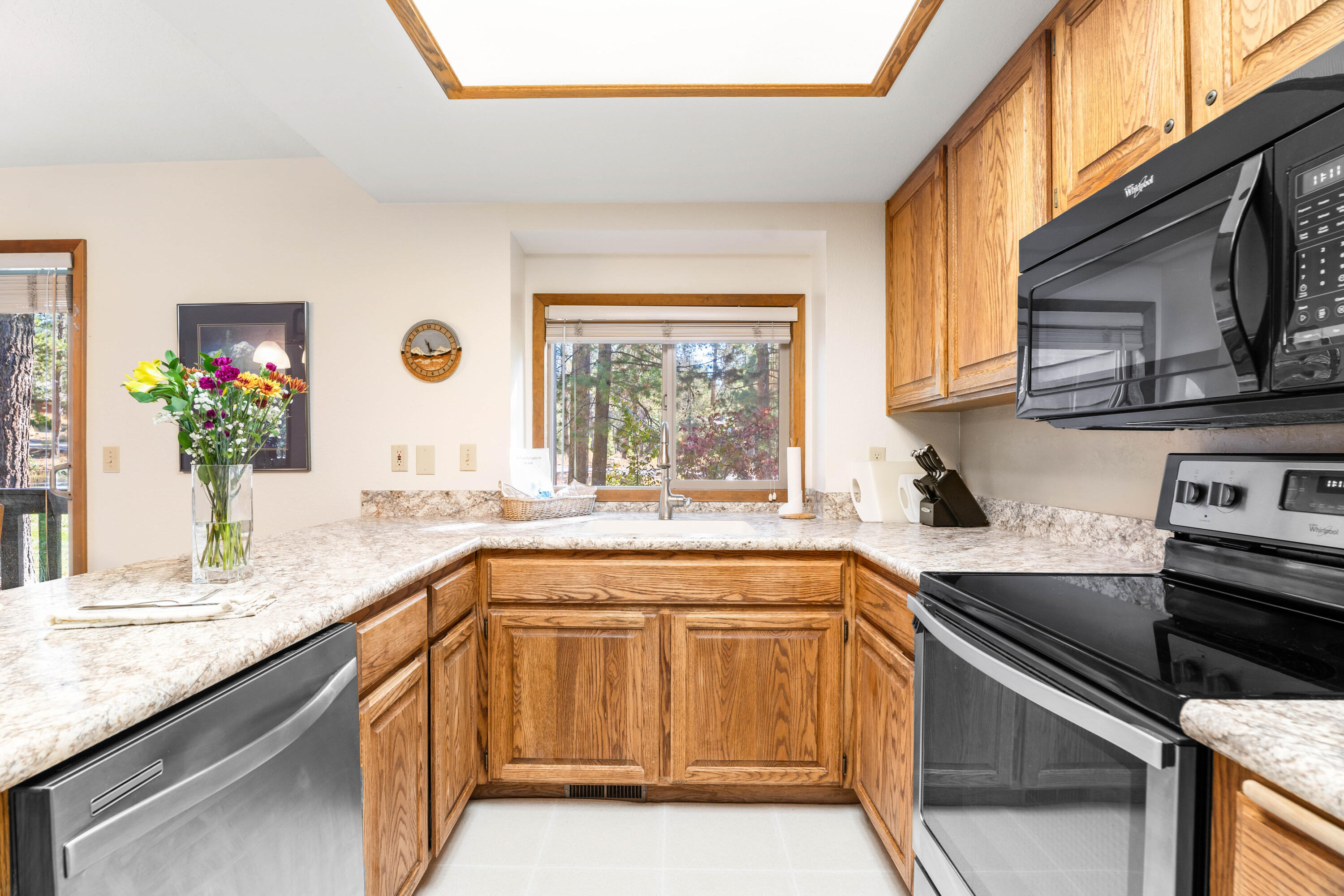 57303 Beaver Ridge Loop, Unit 9B1 Sunriver, OR 97707 - Photo 3 of 18 DSC04578