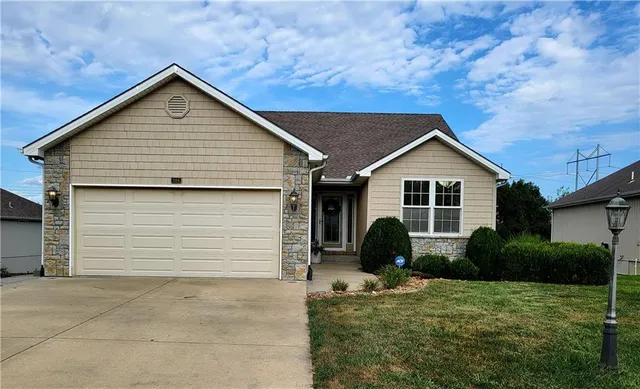 $408,000 | 104 Prairie Rose Circle, Smithville, MO 64089