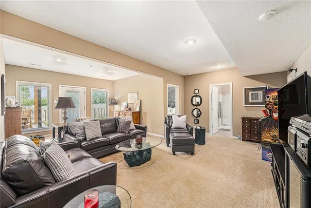 $408,000 | 104 Prairie Rose Circle, Smithville, MO 64089