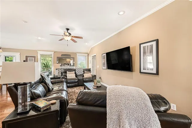 $408,000 | 104 Prairie Rose Circle, Smithville, MO 64089