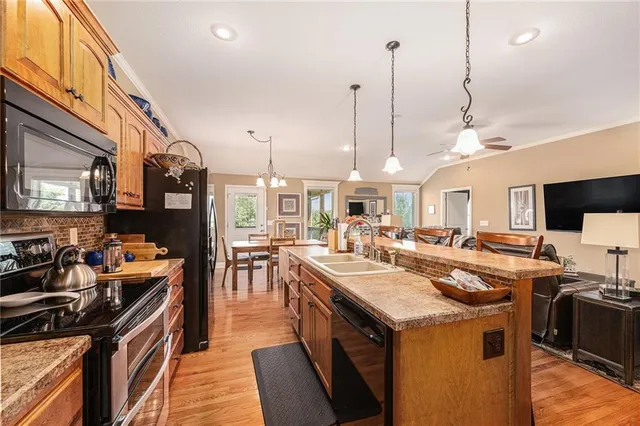 $408,000 | 104 Prairie Rose Circle, Smithville, MO 64089