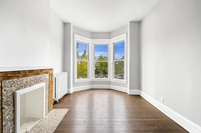 $1,400 | 322 Lake Street, Unit 2F, Oak Park, IL 60302