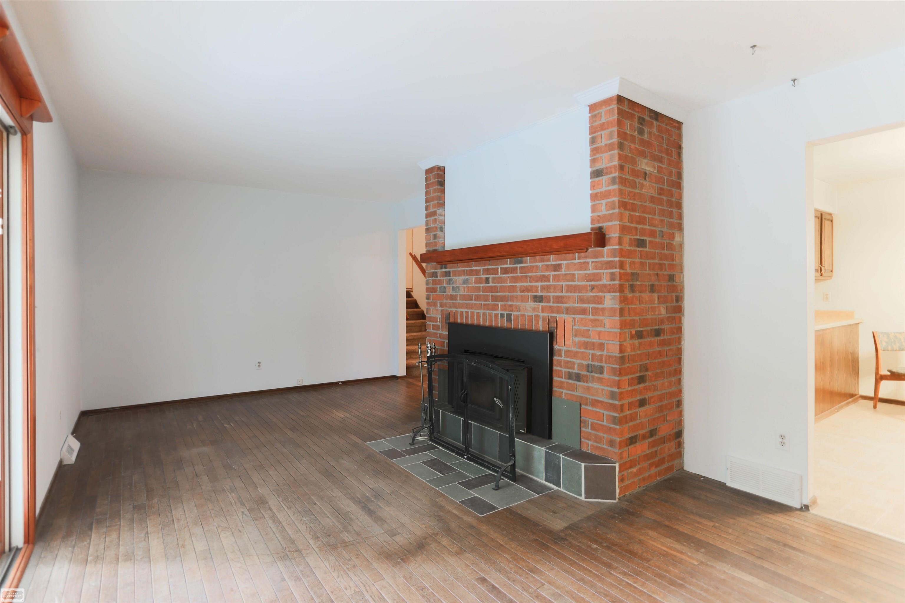 14717 Burt Road Allenton, MI 48002 - Photo 30 of 60 50083495-30.JPG