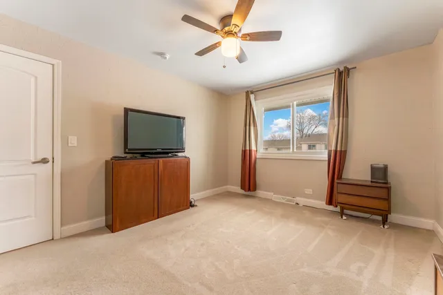 $269,900 | 513 Jill Lane, Bolingbrook, IL 60440