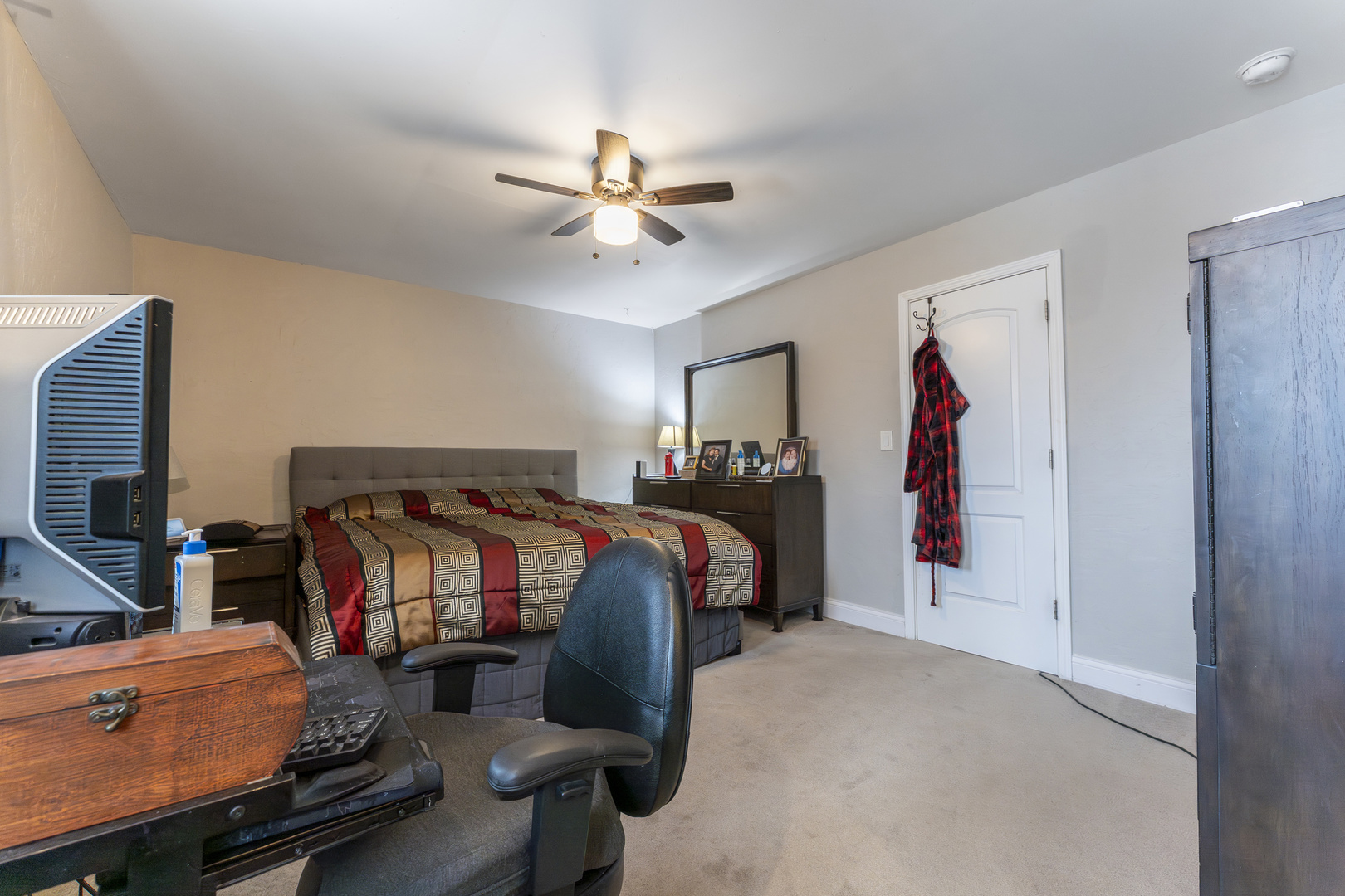 513 Jill Lane Bolingbrook, IL 60440 - Photo 15 of 20 a bedroom with furniture and a ceiling fan