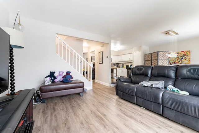 $269,900 | 513 Jill Lane, Bolingbrook, IL 60440