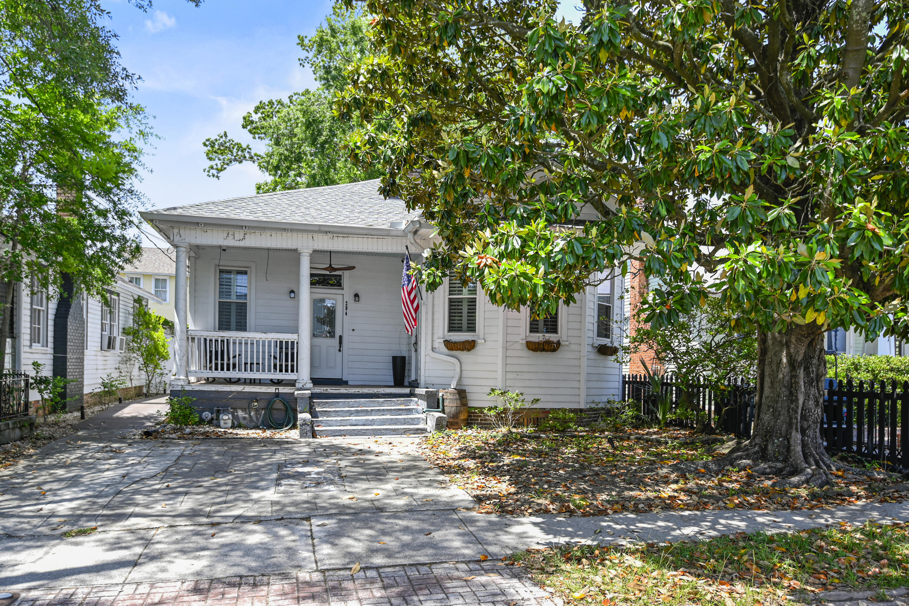 294 Congress Street Charleston, SC 29403 - Photo 1 of 47 _DSC5188