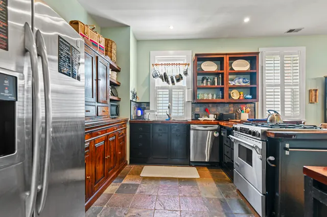 $5,950 | 294 Congress Street, Charleston, SC 29403