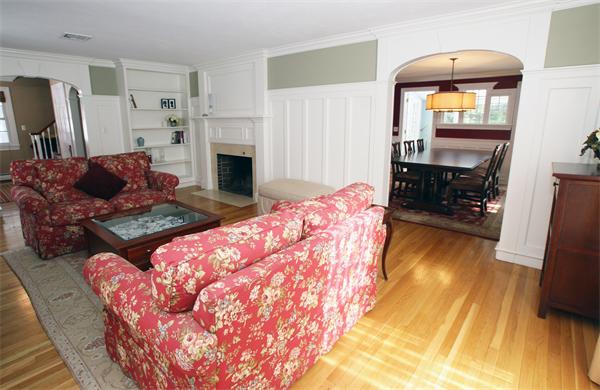 52 Emerson Road Wellesley, MA 02481 - Photo 9 of 21