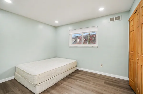 $309,900 | 33057 Sherwood Forest Drive, Sterling Heights, MI 48310