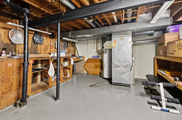 $309,900 | 33057 Sherwood Forest Drive, Sterling Heights, MI 48310