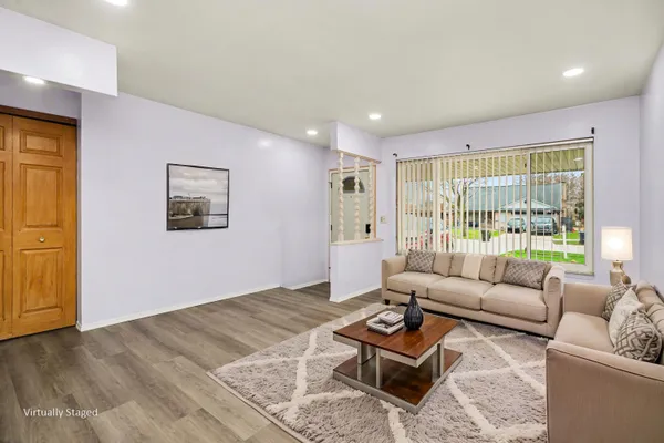 $309,900 | 33057 Sherwood Forest Drive, Sterling Heights, MI 48310