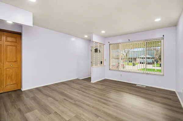 $309,900 | 33057 Sherwood Forest Drive, Sterling Heights, MI 48310