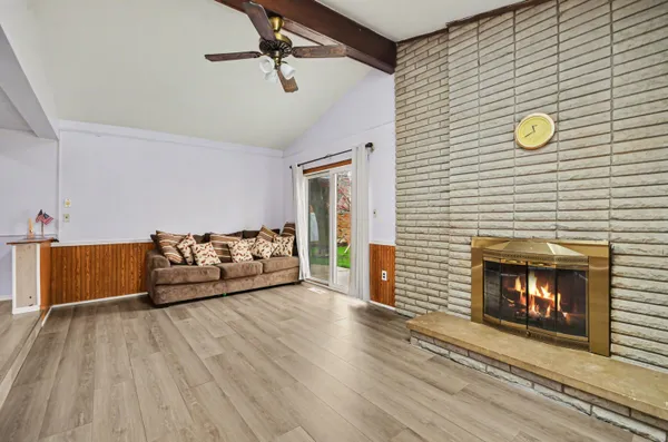 $309,900 | 33057 Sherwood Forest Drive, Sterling Heights, MI 48310