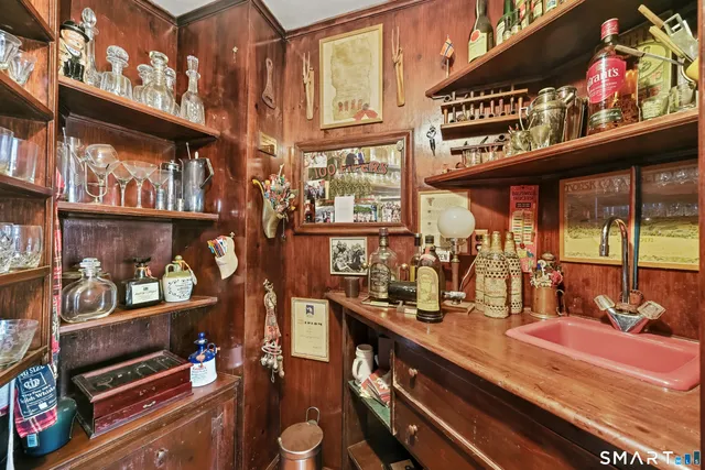 $1,695,000 | 14 Langner Lane, Weston, CT 06883