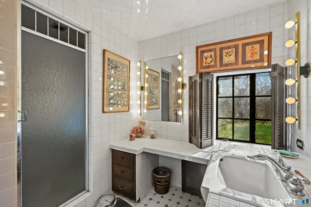 $1,695,000 | 14 Langner Lane, Weston, CT 06883