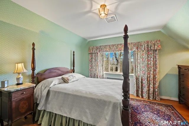 $1,695,000 | 14 Langner Lane, Weston, CT 06883