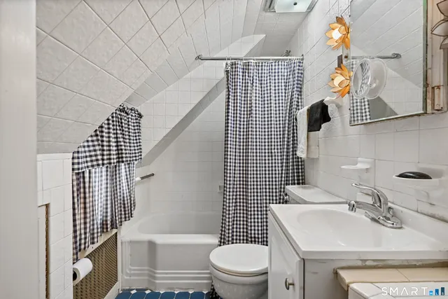 $1,695,000 | 14 Langner Lane, Weston, CT 06883