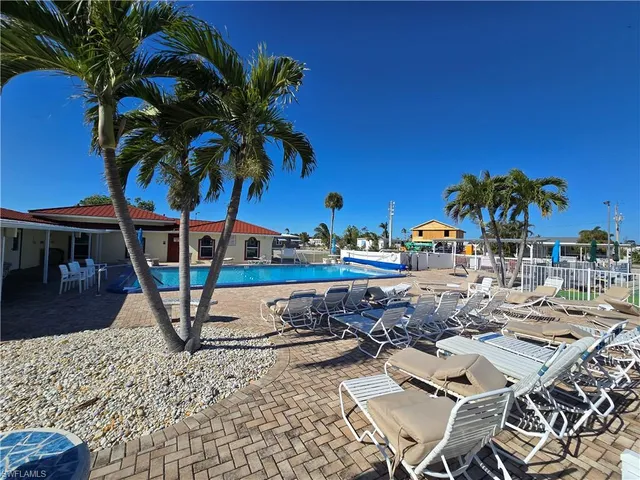 a view of outdoor space yard and patio