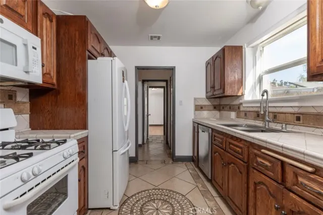 $1,125,000 | 1967 8th Street, San Fernando, CA 91340