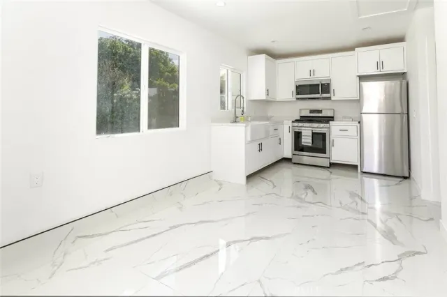 $1,125,000 | 1967 8th Street, San Fernando, CA 91340