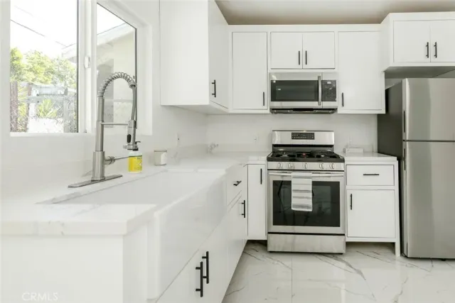 $1,125,000 | 1967 8th Street, San Fernando, CA 91340