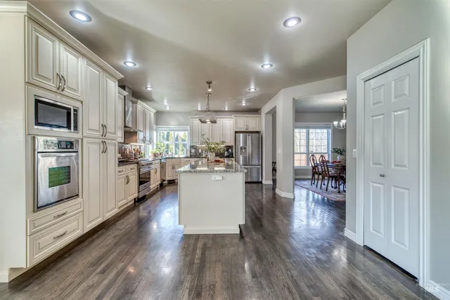 $999,900 | 85 South Vandries Avenue, Eagle, ID 83616