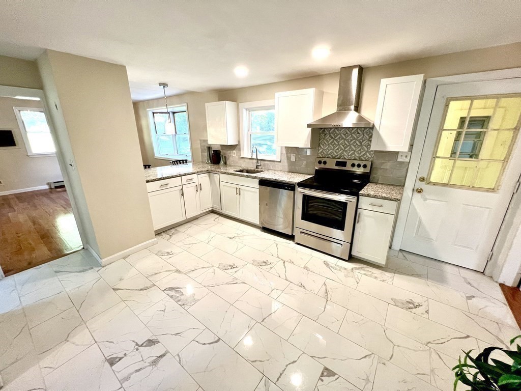 2 Rolfe Avenue Worcester, MA 01604 - Photo 11 of 38 Gallery Image 11