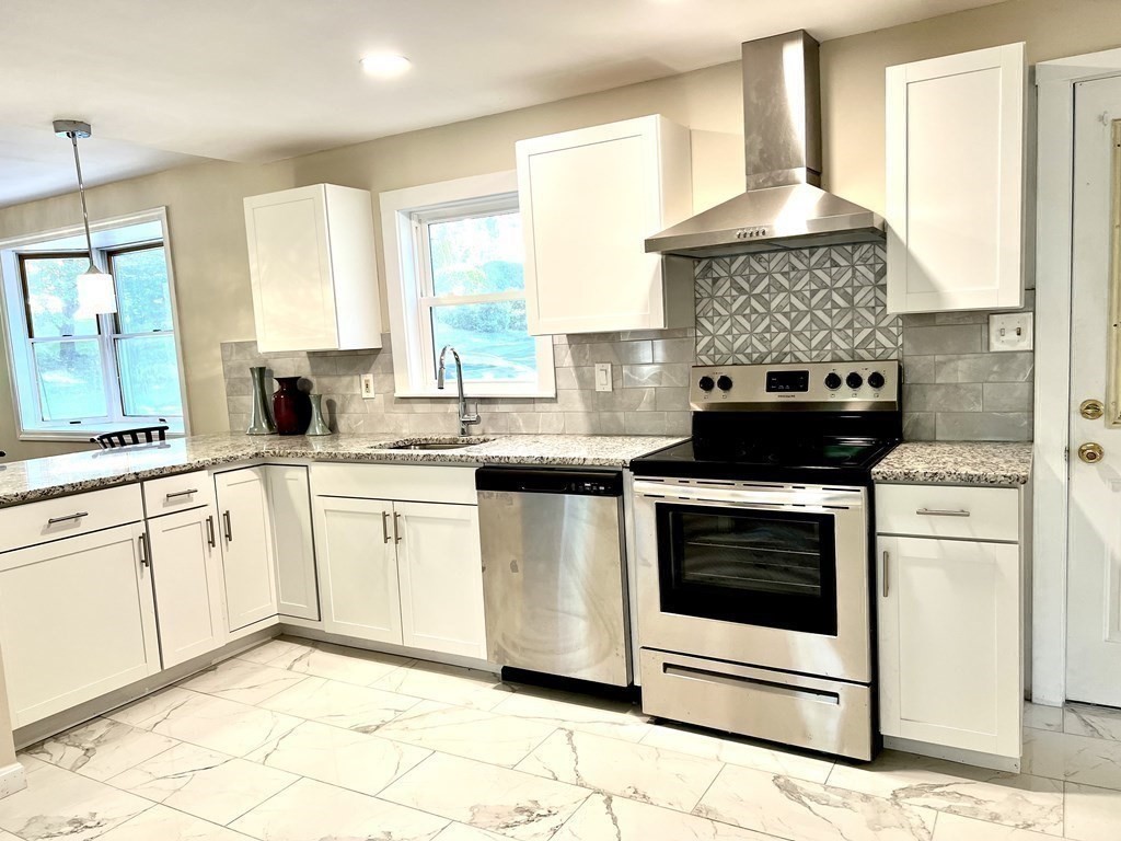 2 Rolfe Avenue Worcester, MA 01604 - Photo 12 of 38 Gallery Image 12