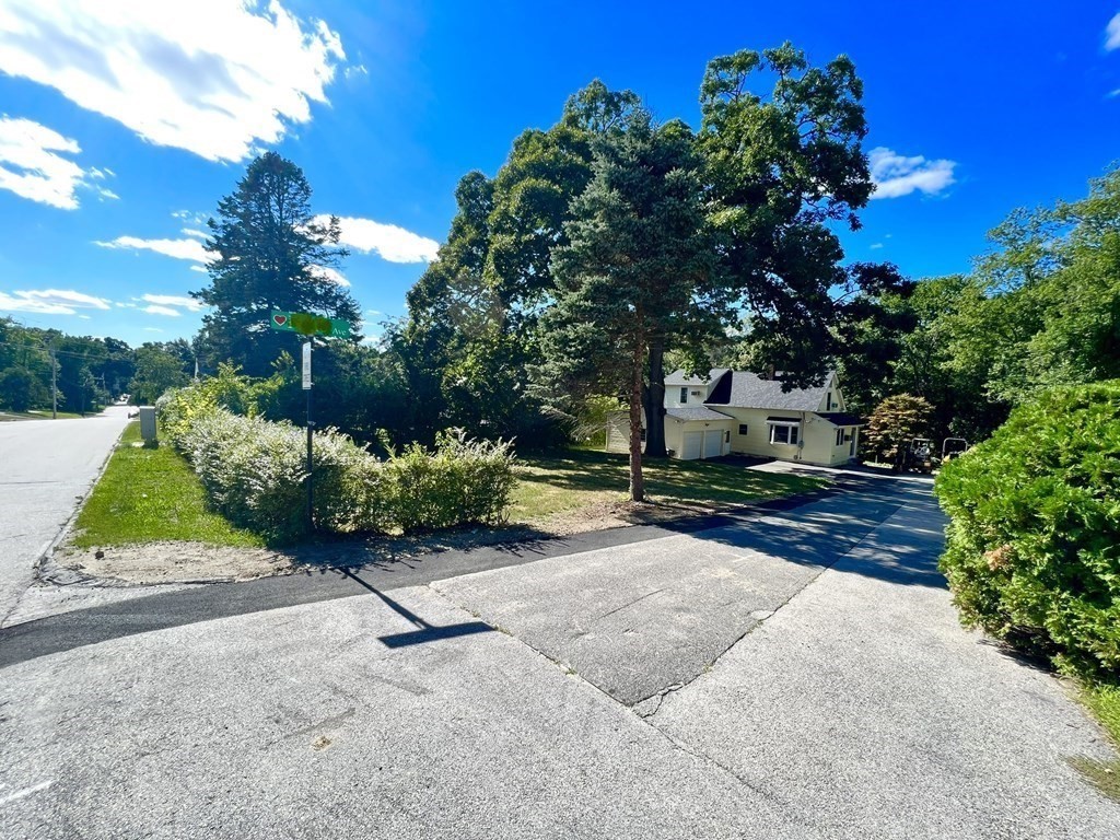 2 Rolfe Avenue Worcester, MA 01604 - Photo 2 of 38 Gallery Image 2