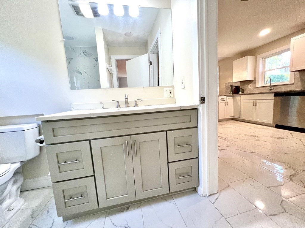 2 Rolfe Avenue Worcester, MA 01604 - Photo 21 of 38 Gallery Image 21