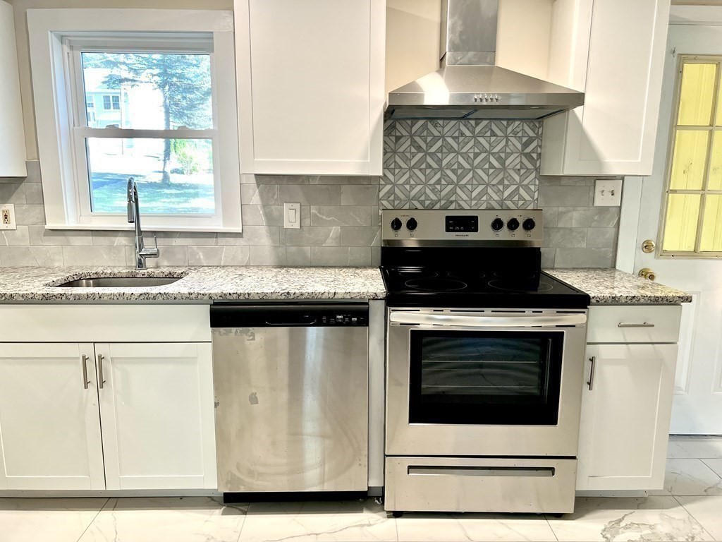 2 Rolfe Avenue Worcester, MA 01604 - Photo 10 of 38 Gallery Image 10