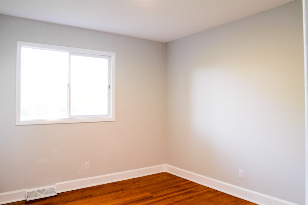208 Dublin Road Greenwood, SC 29646 - Photo 13 of 16 Gallery Image 13