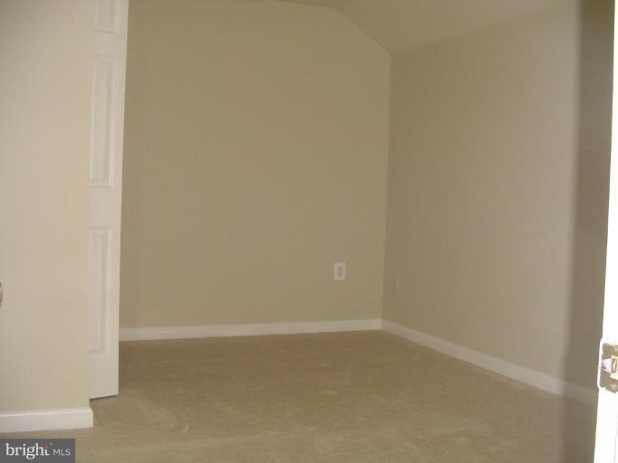 8202 Maple Ridge Avenue Springfield, VA 22153 - Photo 22 of 22 Loft