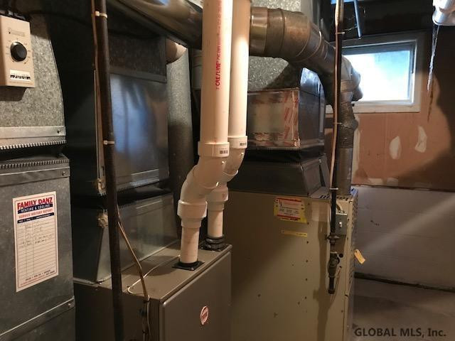 95 Berwick Road Bethlehem, NY 12054 - Photo 14 of 26 Photo 14