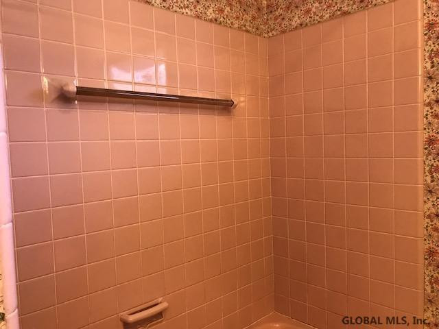 95 Berwick Road Bethlehem, NY 12054 - Photo 23 of 26 Photo 23