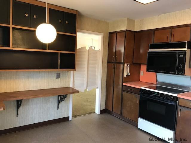 95 Berwick Road Bethlehem, NY 12054 - Photo 5 of 26 Photo 5
