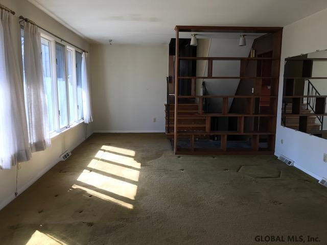95 Berwick Road Bethlehem, NY 12054 - Photo 9 of 26 Photo 9