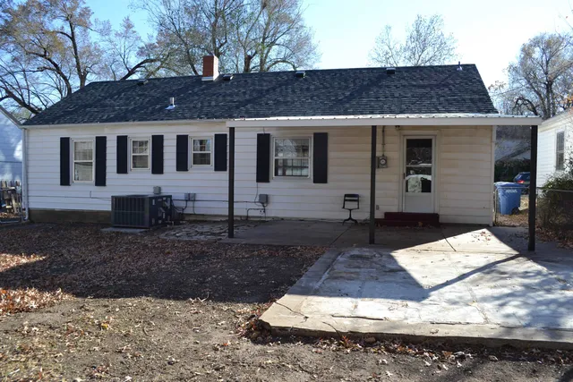 $119,900 | 318 14th Avenue, Augusta, KS 67010