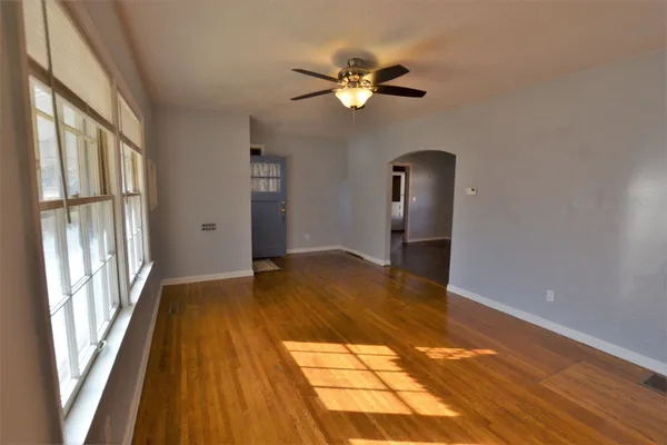 $119,900 | 318 14th Avenue, Augusta, KS 67010