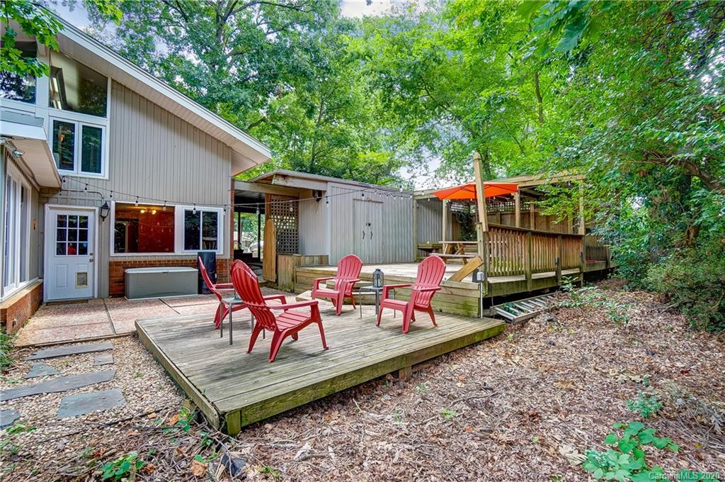 5314 Valley Forge Road Charlotte, NC 28210 - Photo 44 of 48 a view of a backyard with a patio