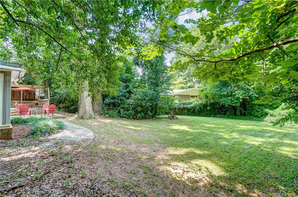 5314 Valley Forge Road Charlotte, NC 28210 - Photo 48 of 48 a view of a big yard with plants and large trees