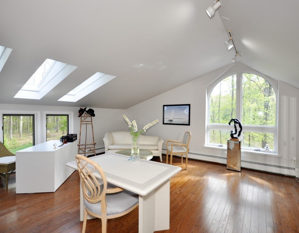 376 Wattaquadock Hill Road Bolton, MA 01740 - Photo 27 of 32 Gallery Image 27