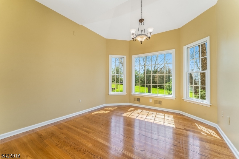 36 Grove Farm Road Pittstown, NJ 08867 - Photo 15 of 36