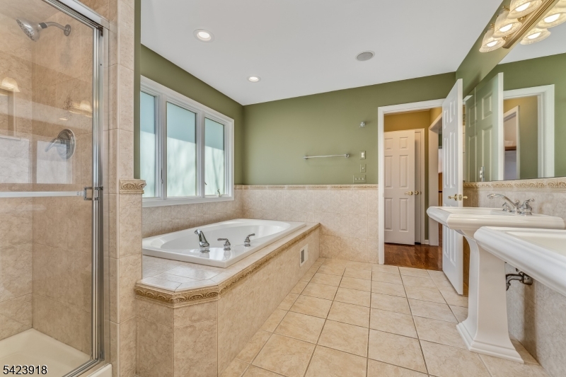 36 Grove Farm Road Pittstown, NJ 08867 - Photo 23 of 36