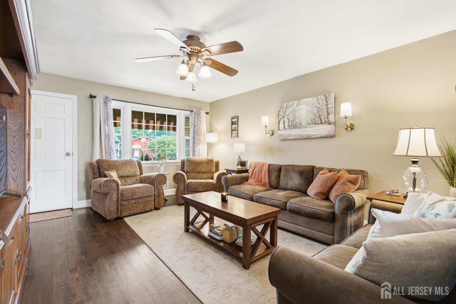 9 Brox Road Edison, NJ 08817 - Photo 5 of 38