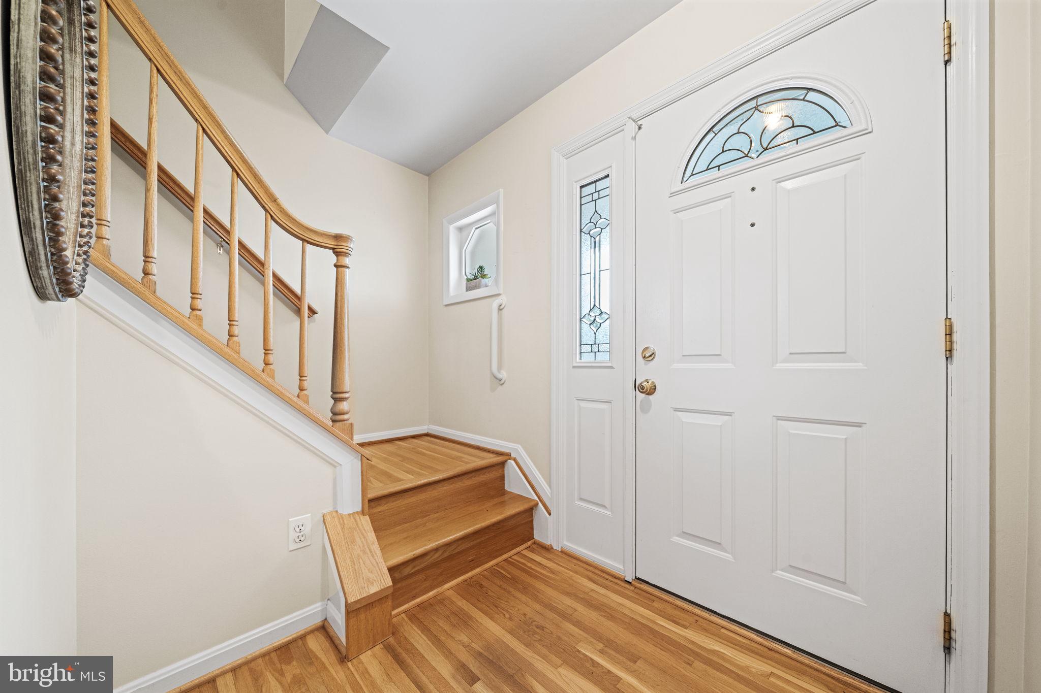 8522 Fairburn Drive Springfield, VA 22152 - Photo 18 of 43 To the Upper Level