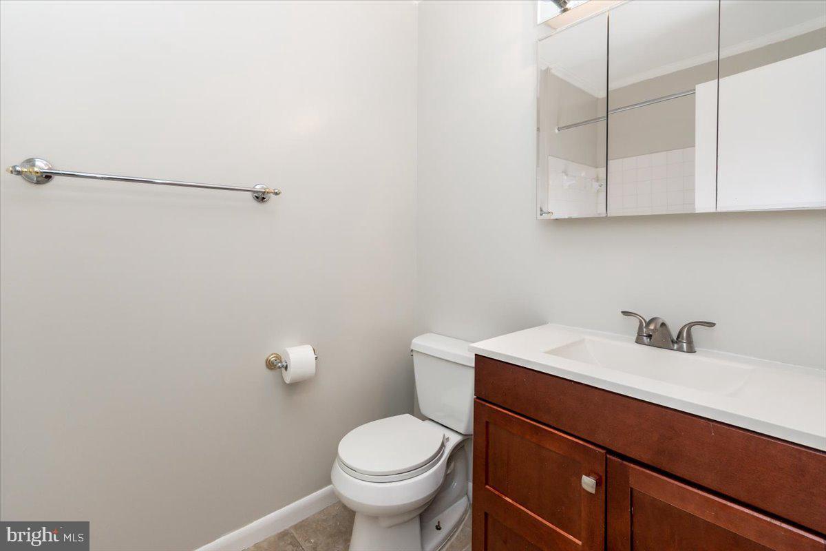 15710 Dorset Road, Unit 302 Laurel, MD 20707 - Photo 18 of 29 Hall Bathroom