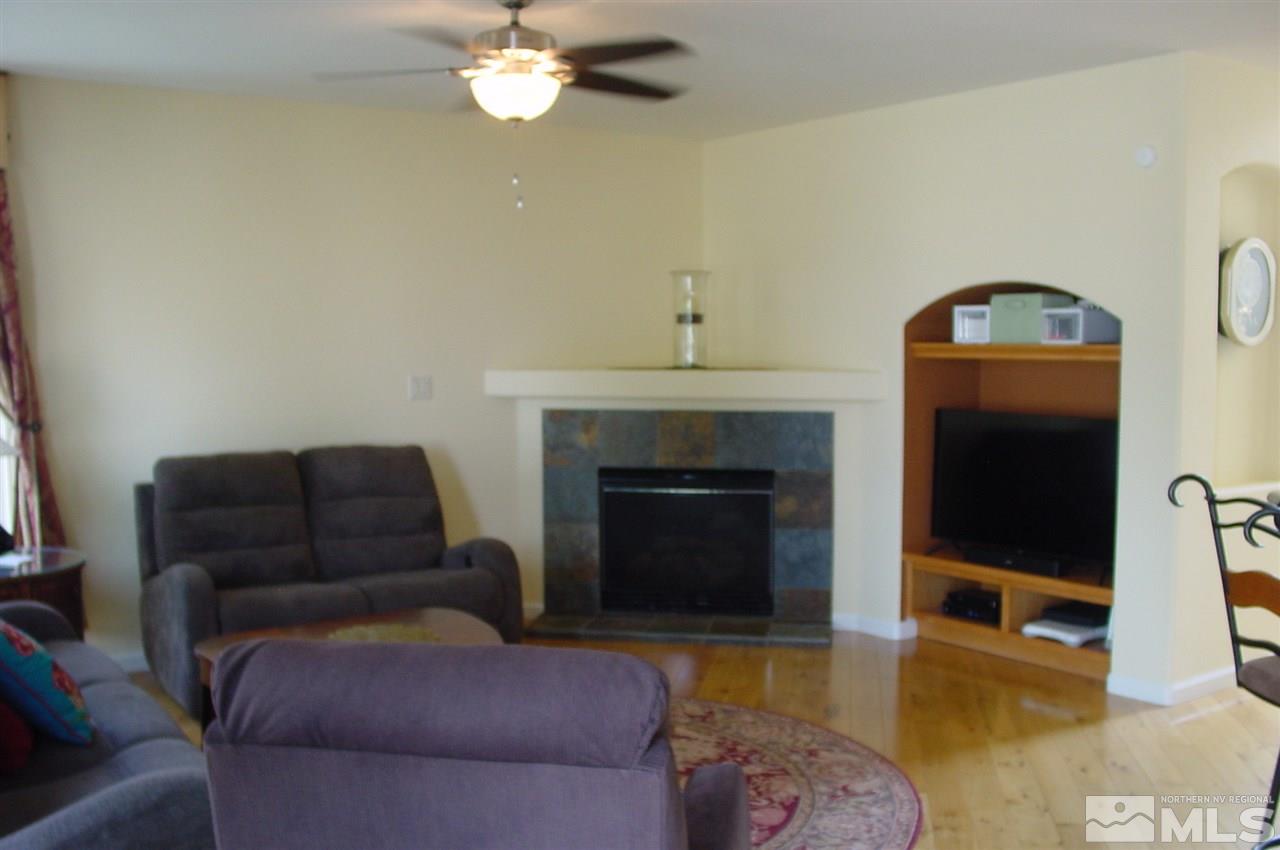 2435 Lincoln Meadows Drive Reno, NV 89521 - Photo 9 of 35 Photo 9
