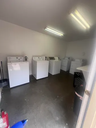 $600 | 802 Matthew Avenue, Sundown, TX 79372